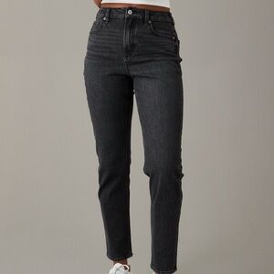 NWT American Eagle Strigid Mom Jeans